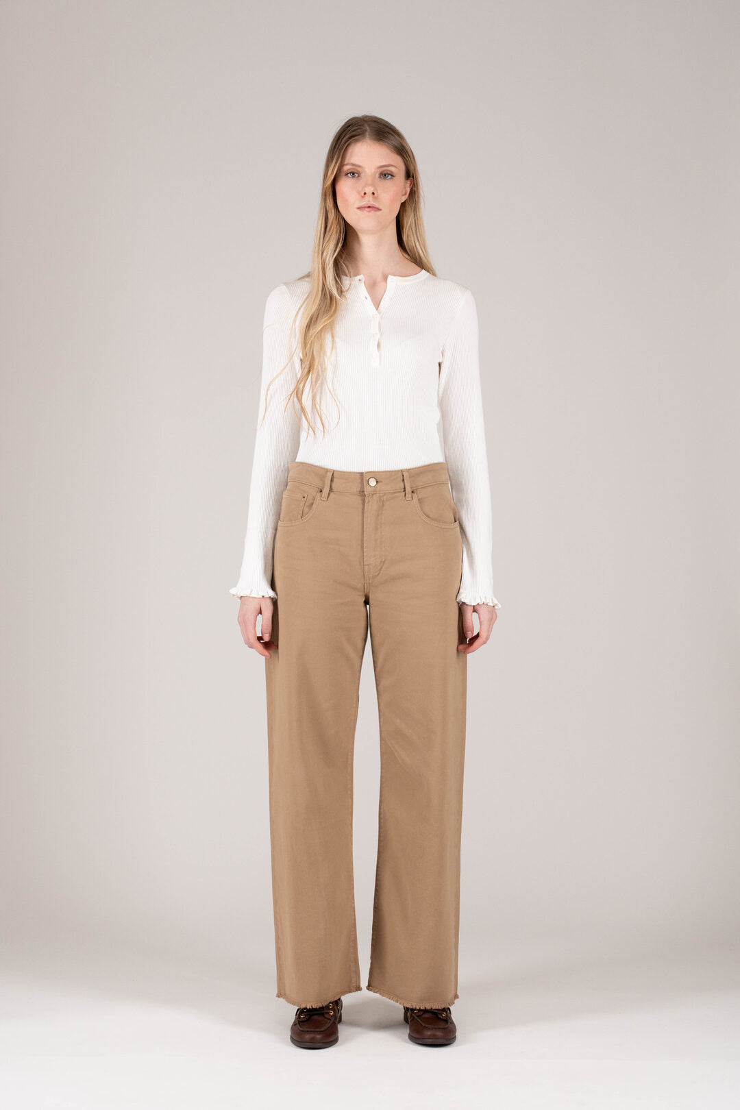 Frau Giulia Dyed Hose Nocciola
