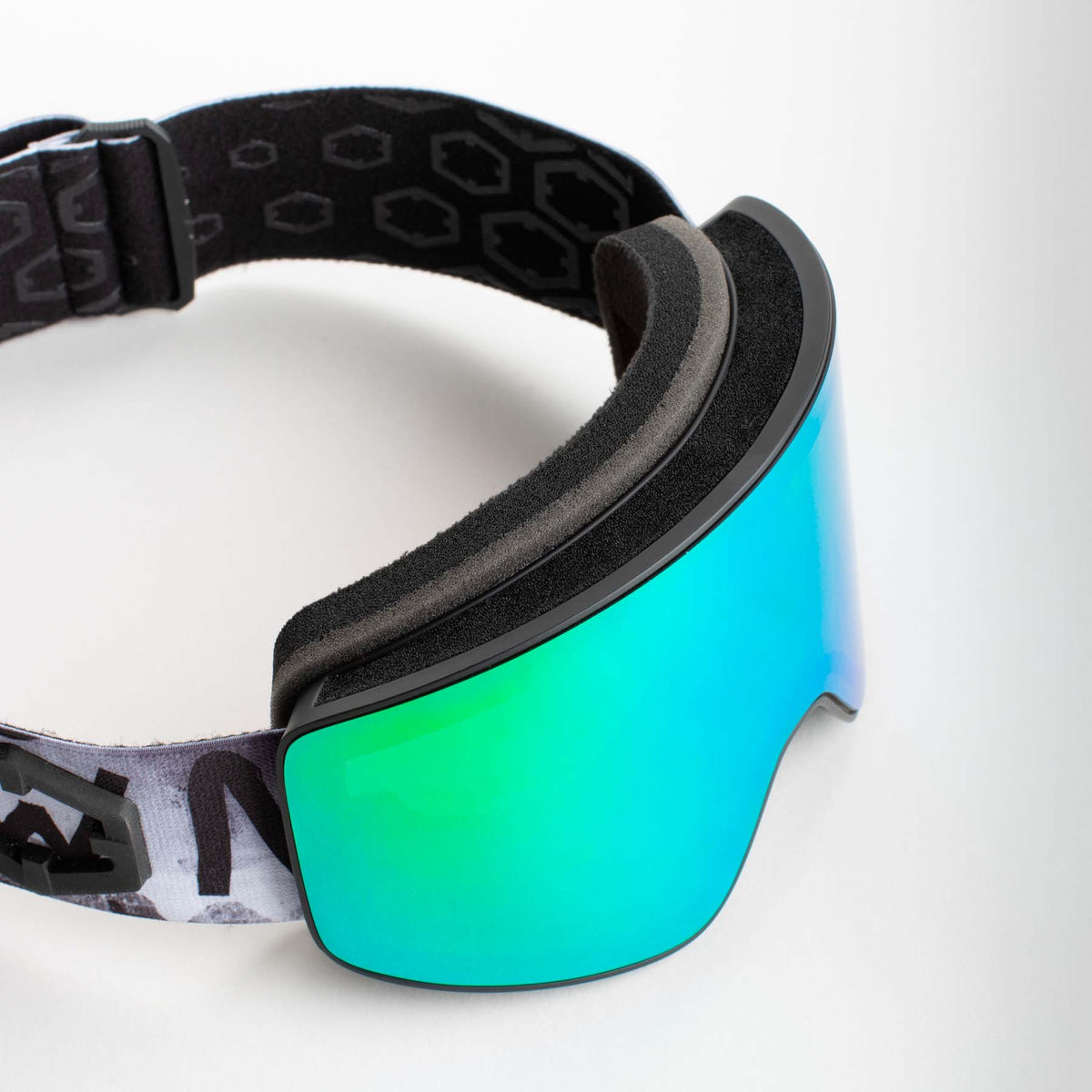Void The One Ski Mask Closed/Quarzo S2 S3