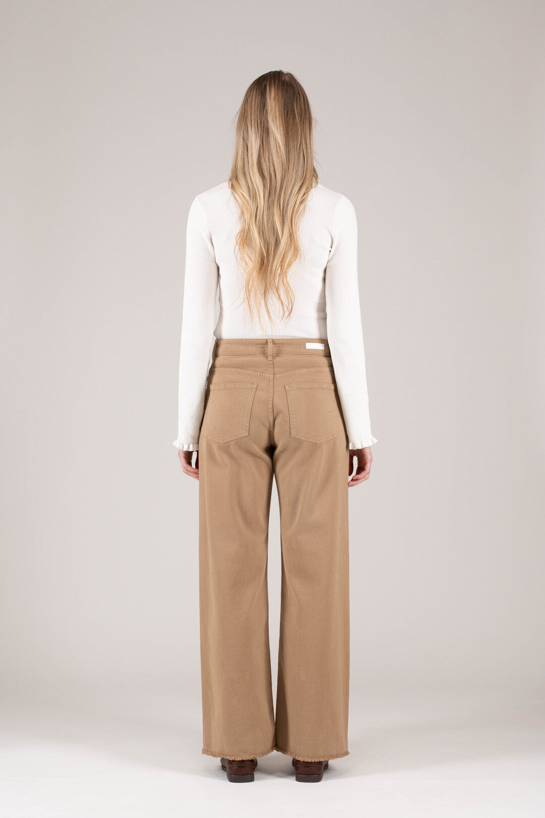 Frau Giulia Dyed Hose Nocciola