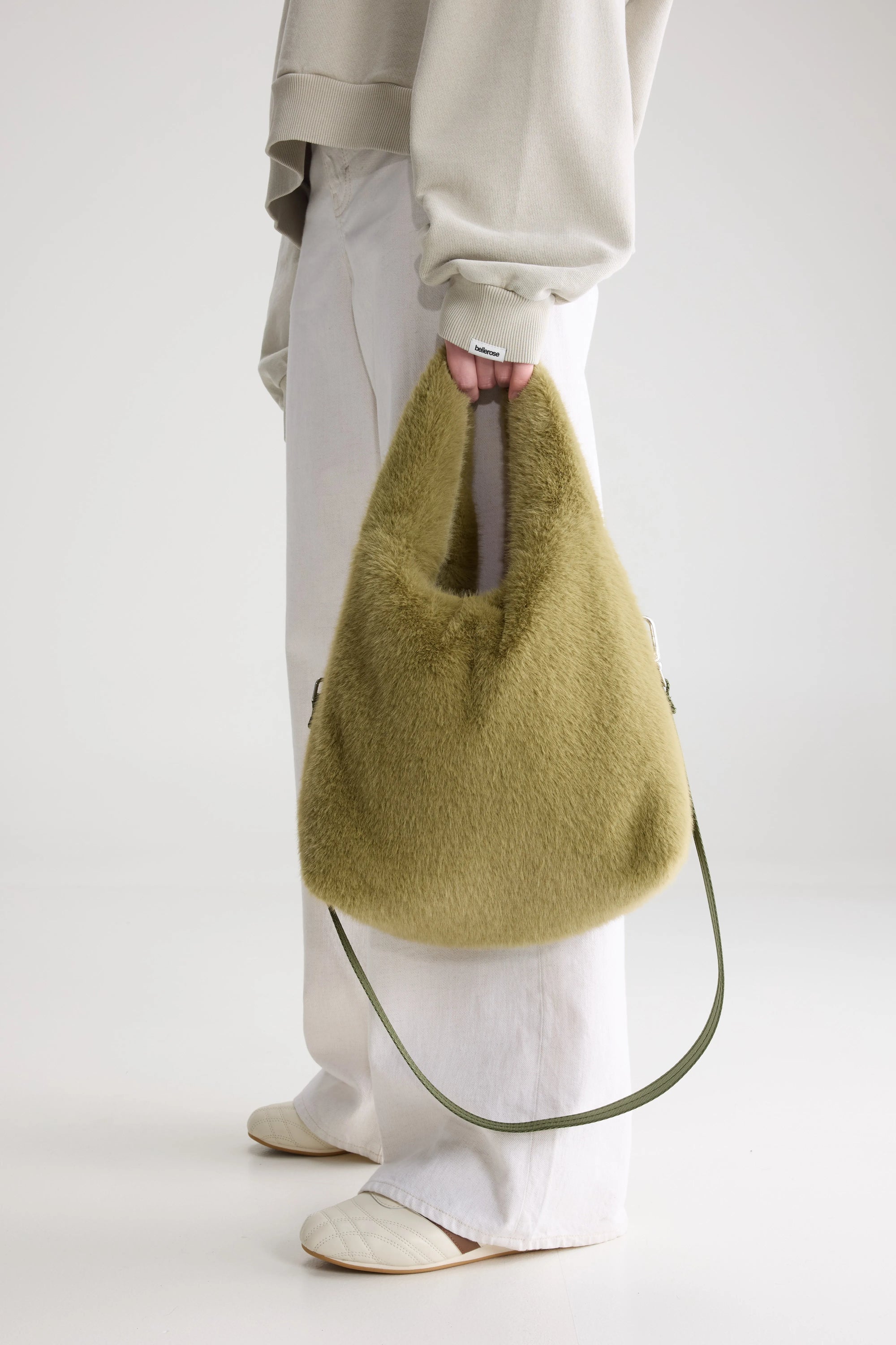 Frau Helga Faux Handtasche Tilleul