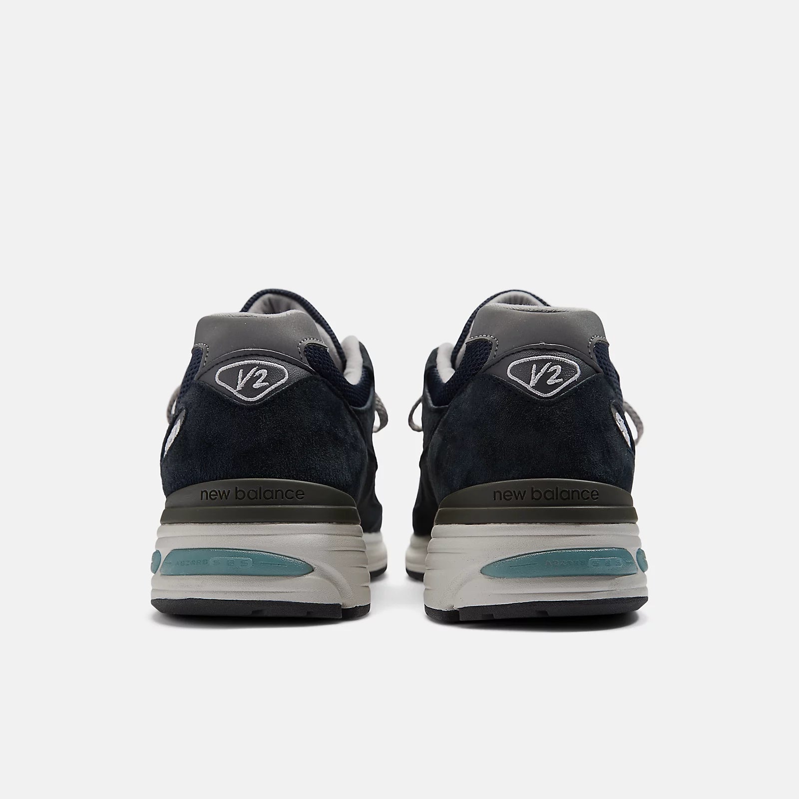 Men's 991v2 Shoes Dark Navy/Pearl