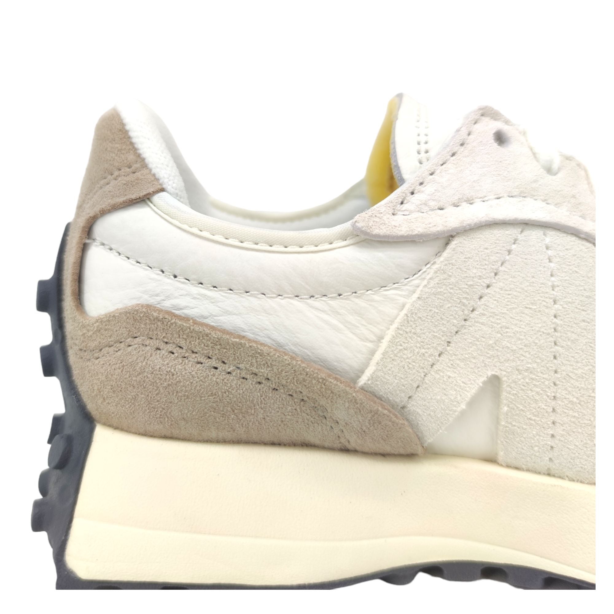 New Balance | Scarpe 327 Sea Salt/Grey - Fabbrica Ski Sises