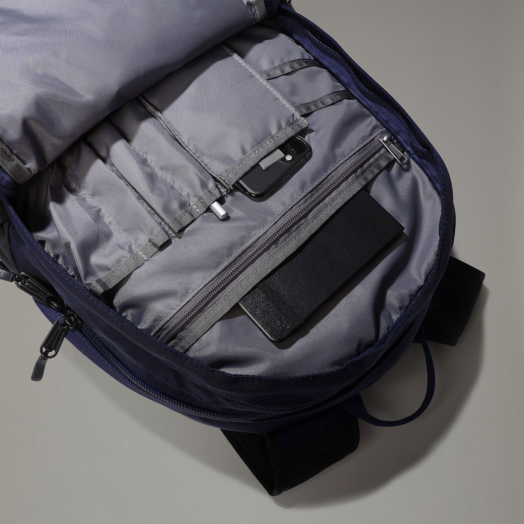 The North Face | Zaino Borealis Classic Navy/Tin Grey - Fabbrica Ski Sises