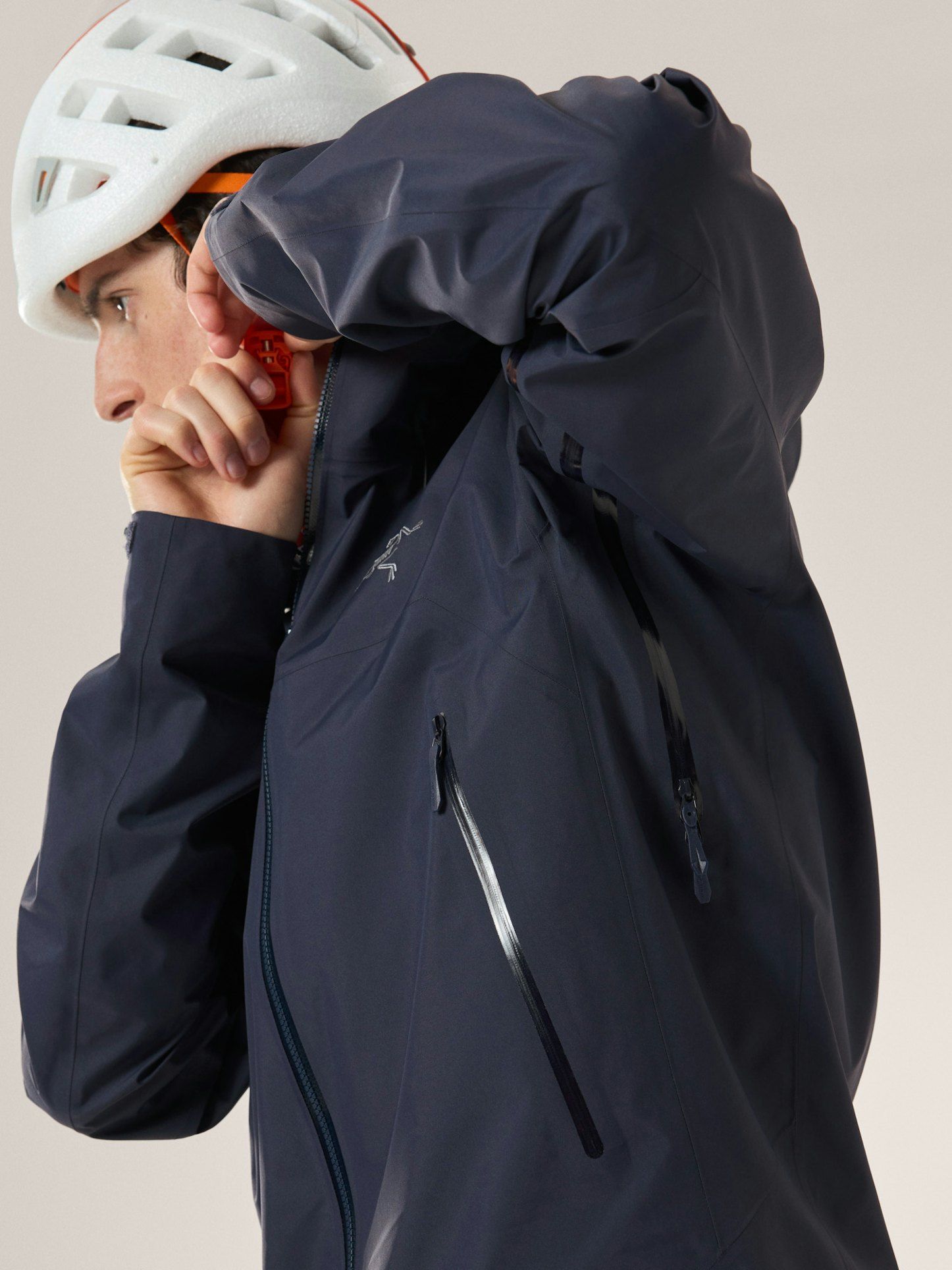 Arc'Teryx | Giacca Beta SL Uomo Black Sapphire - Fabbrica Ski Sises