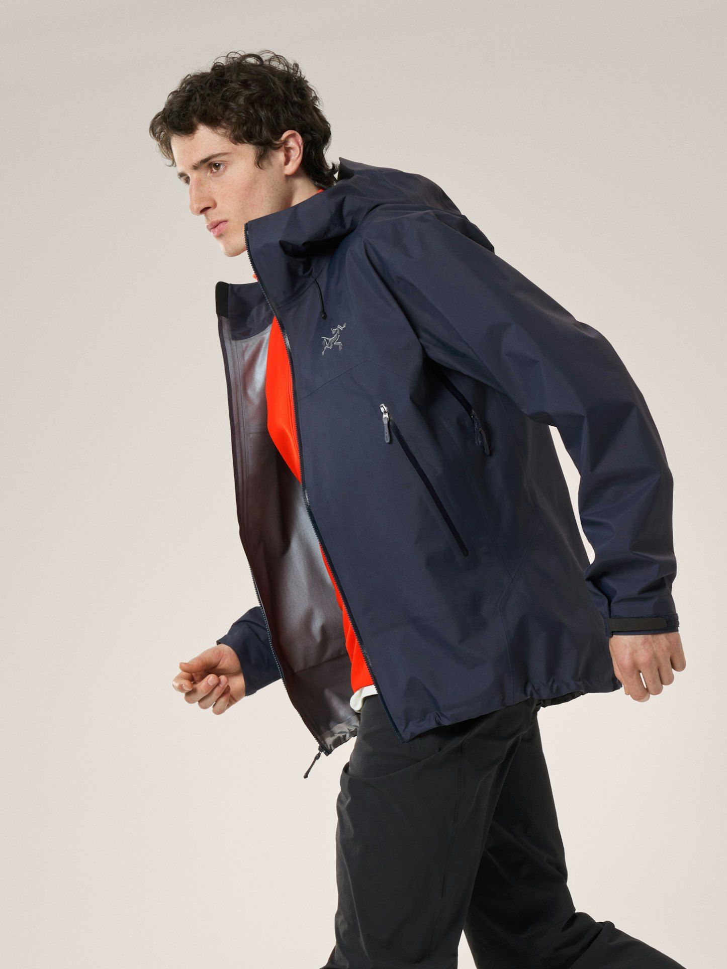 Arc'Teryx | Giacca Beta SL Uomo Black Sapphire - Fabbrica Ski Sises