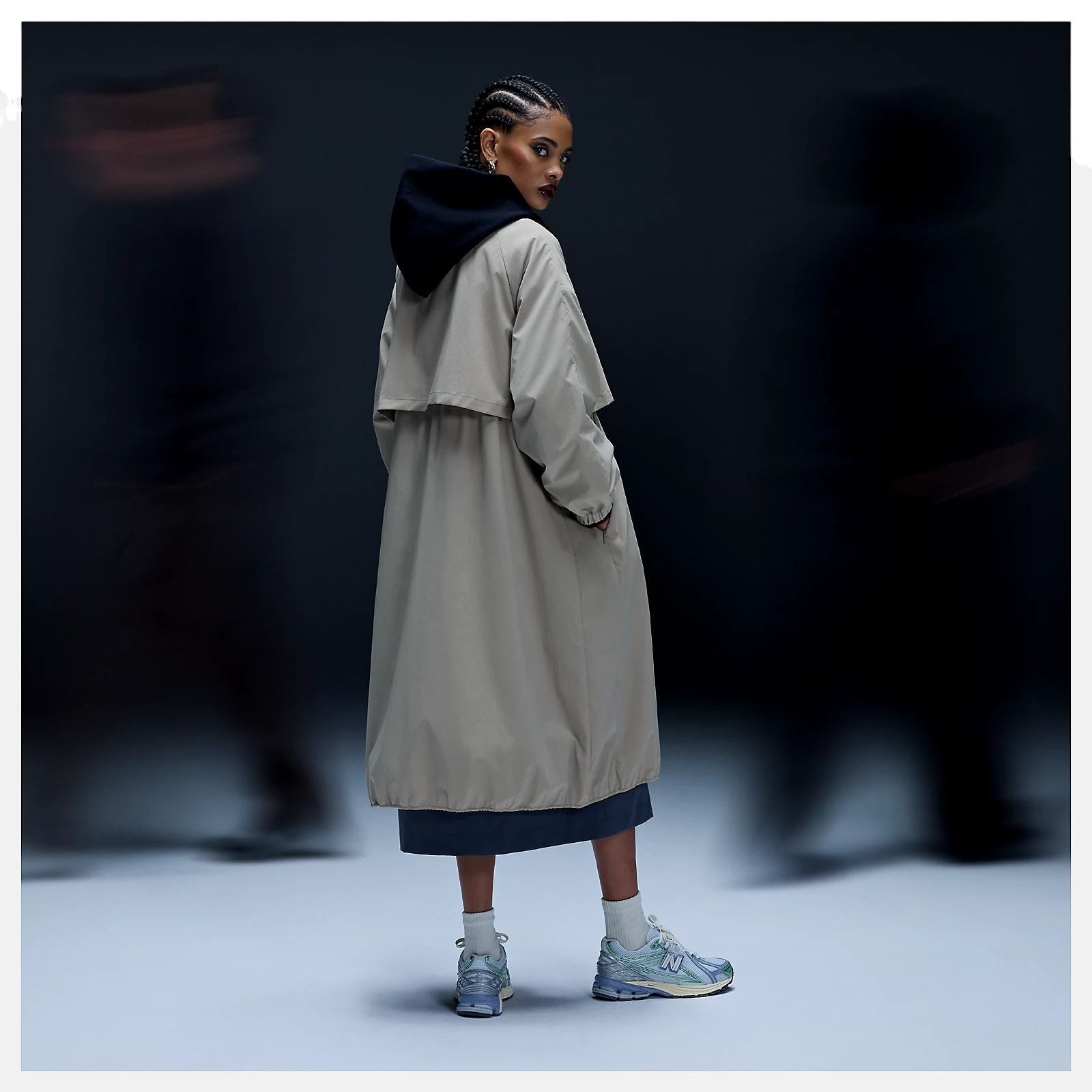 1906R Shoes Ice Blue/Melon Water
