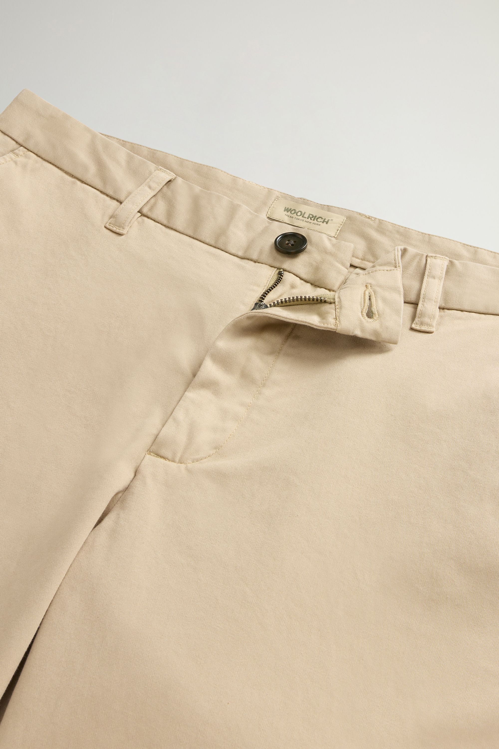 Woolrich | Pantaloncini Classic Chino Uomo White Pepper - Fabbrica Ski Sises