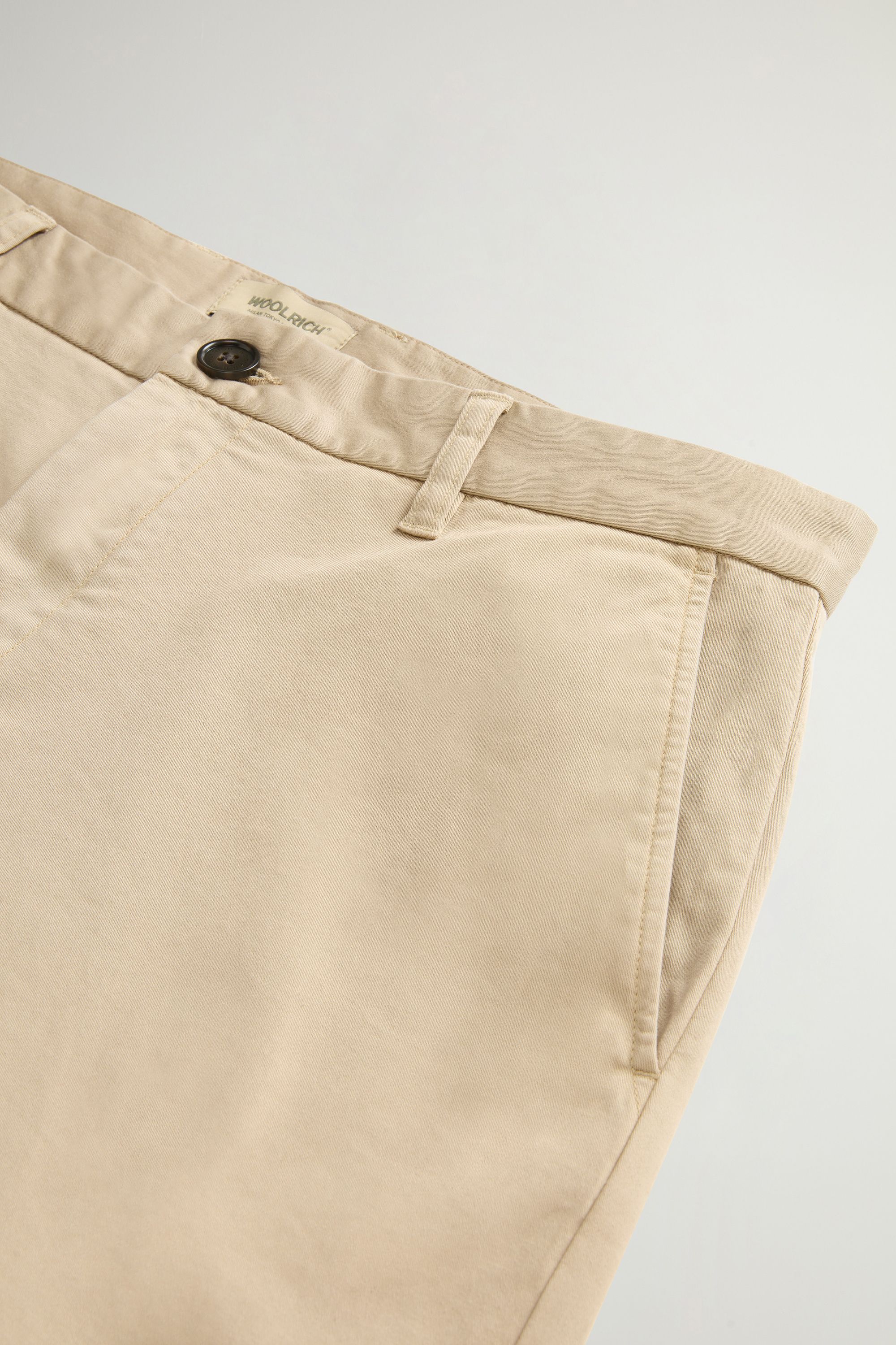 Woolrich | Pantaloncini Classic Chino Uomo White Pepper - Fabbrica Ski Sises