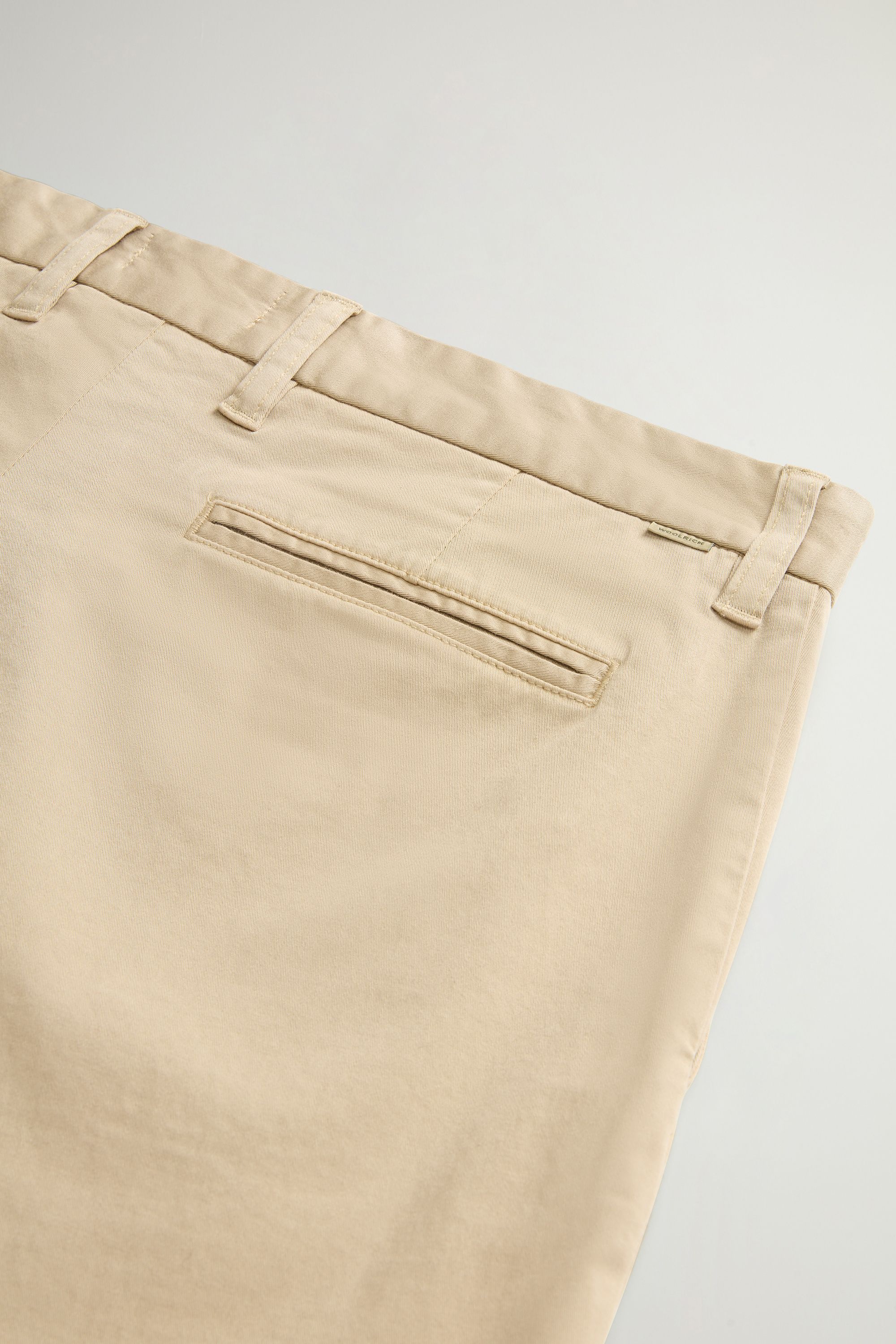 Woolrich | Pantaloncini Classic Chino Uomo White Pepper - Fabbrica Ski Sises