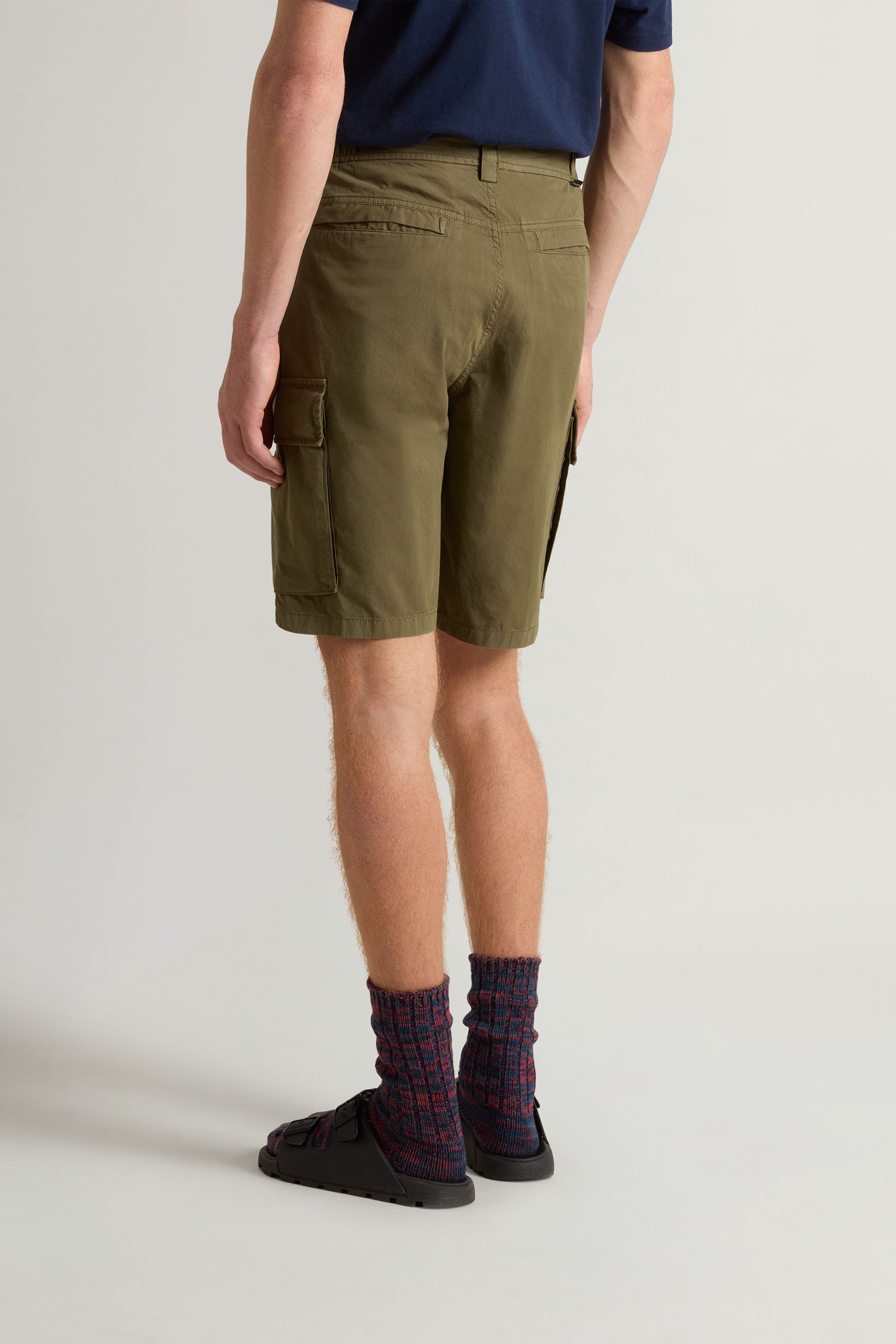 Woolrich | Pantaloncini Gabardine Cargo Uomo Like Olive - Fabbrica Ski Sises