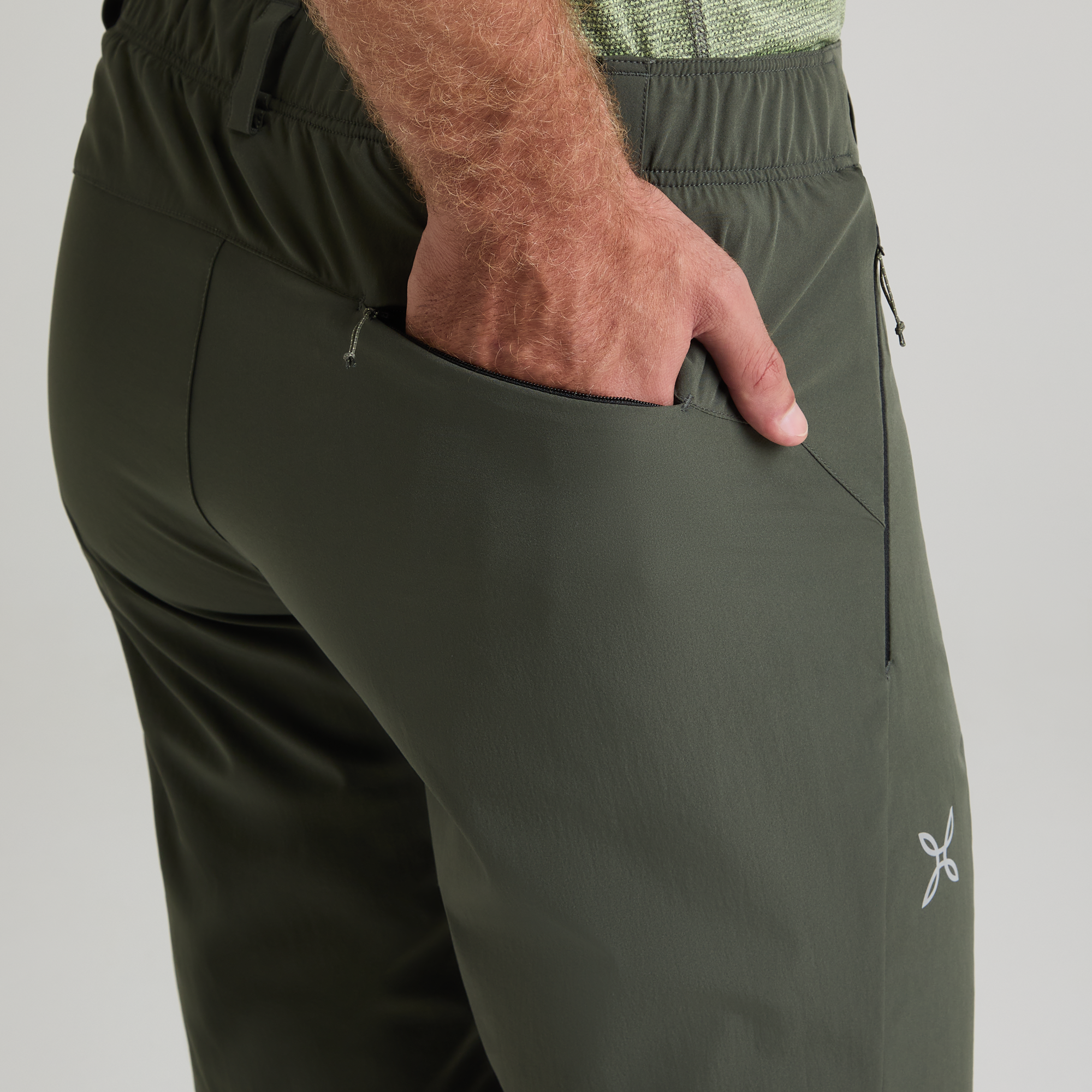 Pantalon Corto Walk Hombre Verde Salvia