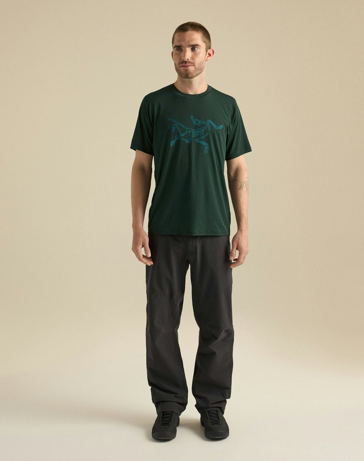 Herr T-shirt Cormac med logga Mörk jade/aqua