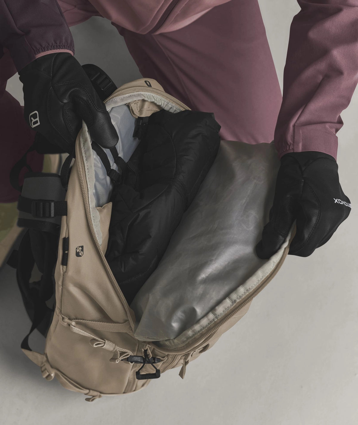 Mochila Venet Tour 28 para Mulher em Linho Escuro