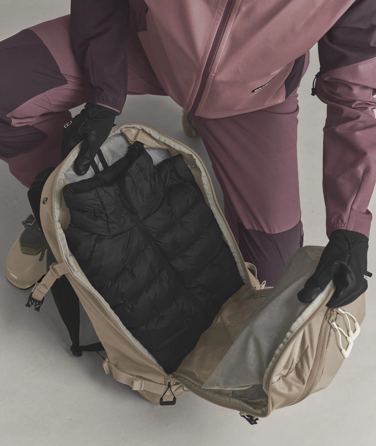 Mochila Venet Tour 28 para Mulher em Linho Escuro