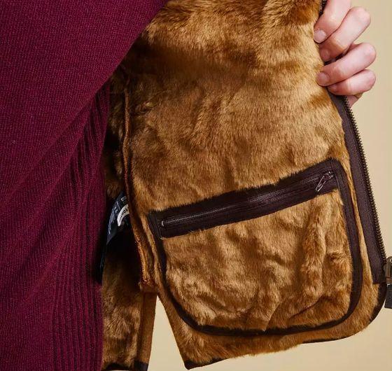 Barbour | Gilet Warm Pile Lining Waistcoat Zipin Uomo Beige - Fabbrica Ski Sises