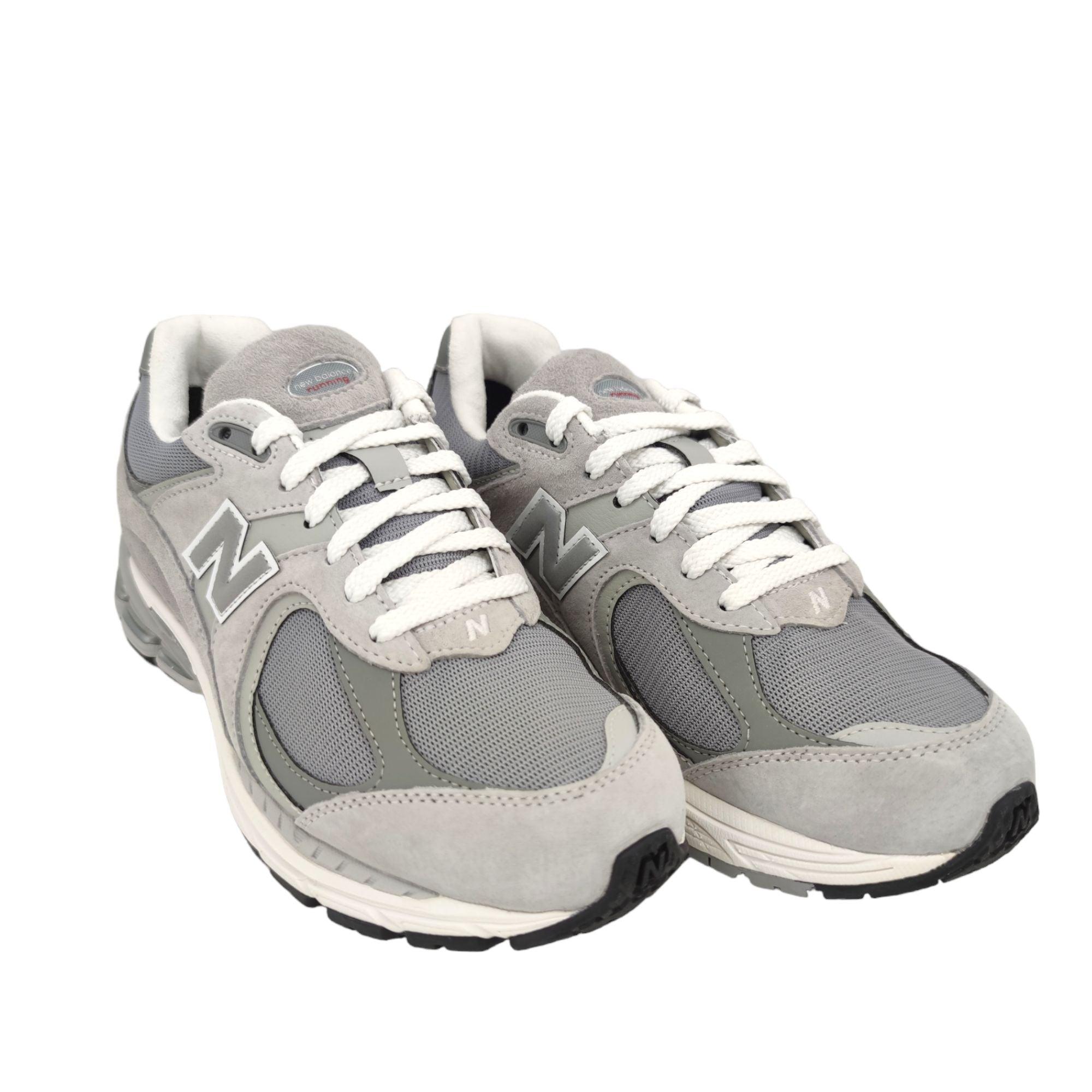 New Balance | Scarpe 2002R Steel/Lead Red - Fabbrica Ski Sises