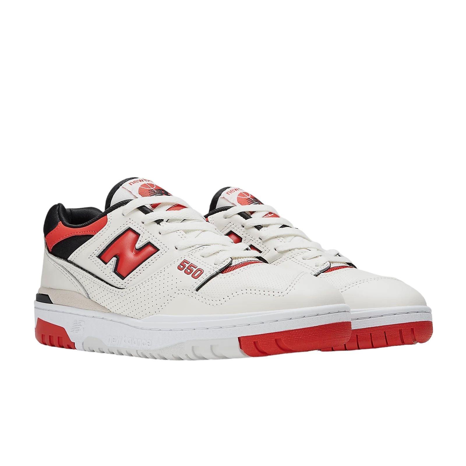 New Balance | Scarpe 550 Sea Salt/True Red/Black - Fabbrica Ski Sises