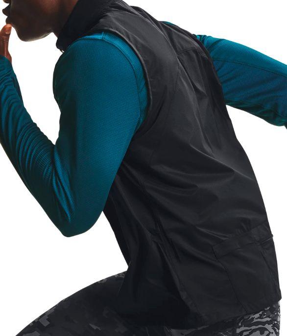 Under Armour | Gilet Outrun The Storm Uomo Nero - Fabbrica Ski Sises