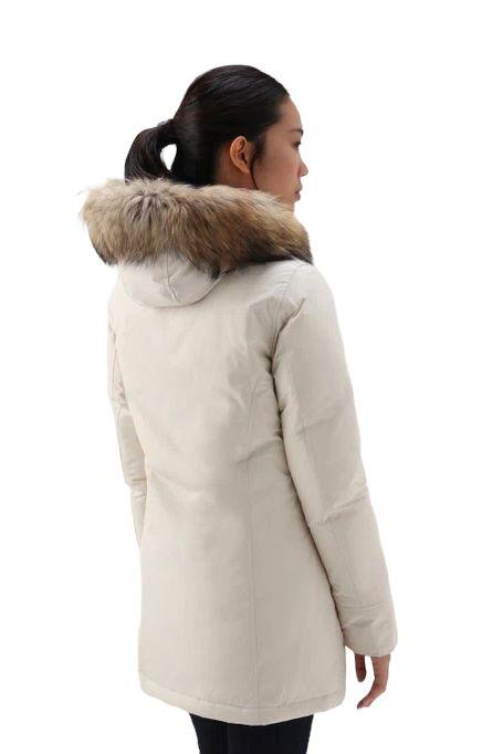 Woolrich | Giacca Luxury Arctic Raccoon Donna Milk Cream - Fabbrica Ski Sises