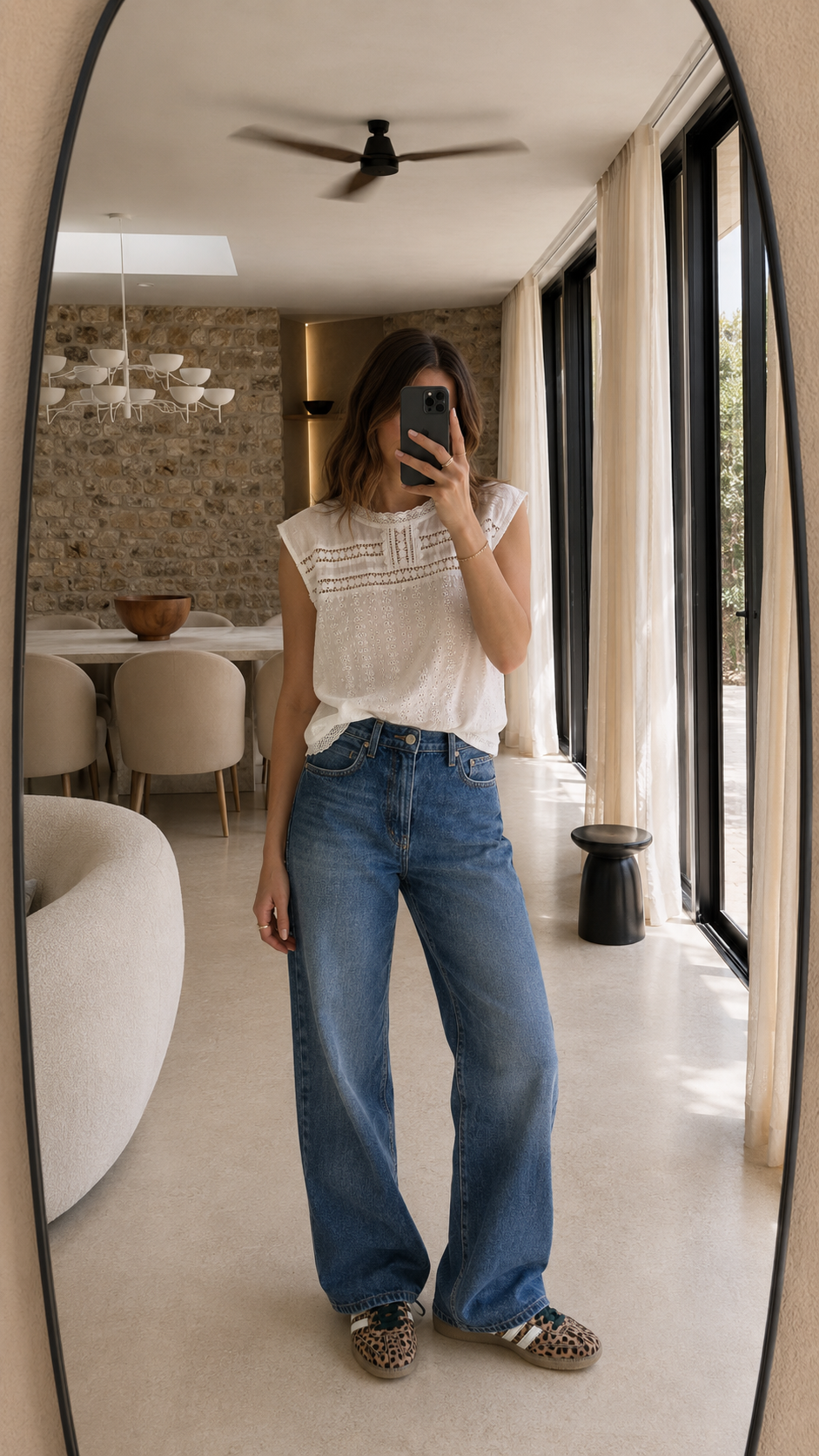 Outfit Donna Estivo Classico con Adidas Samba, Camicia Bellerose e Pantaloni True - vista frontale