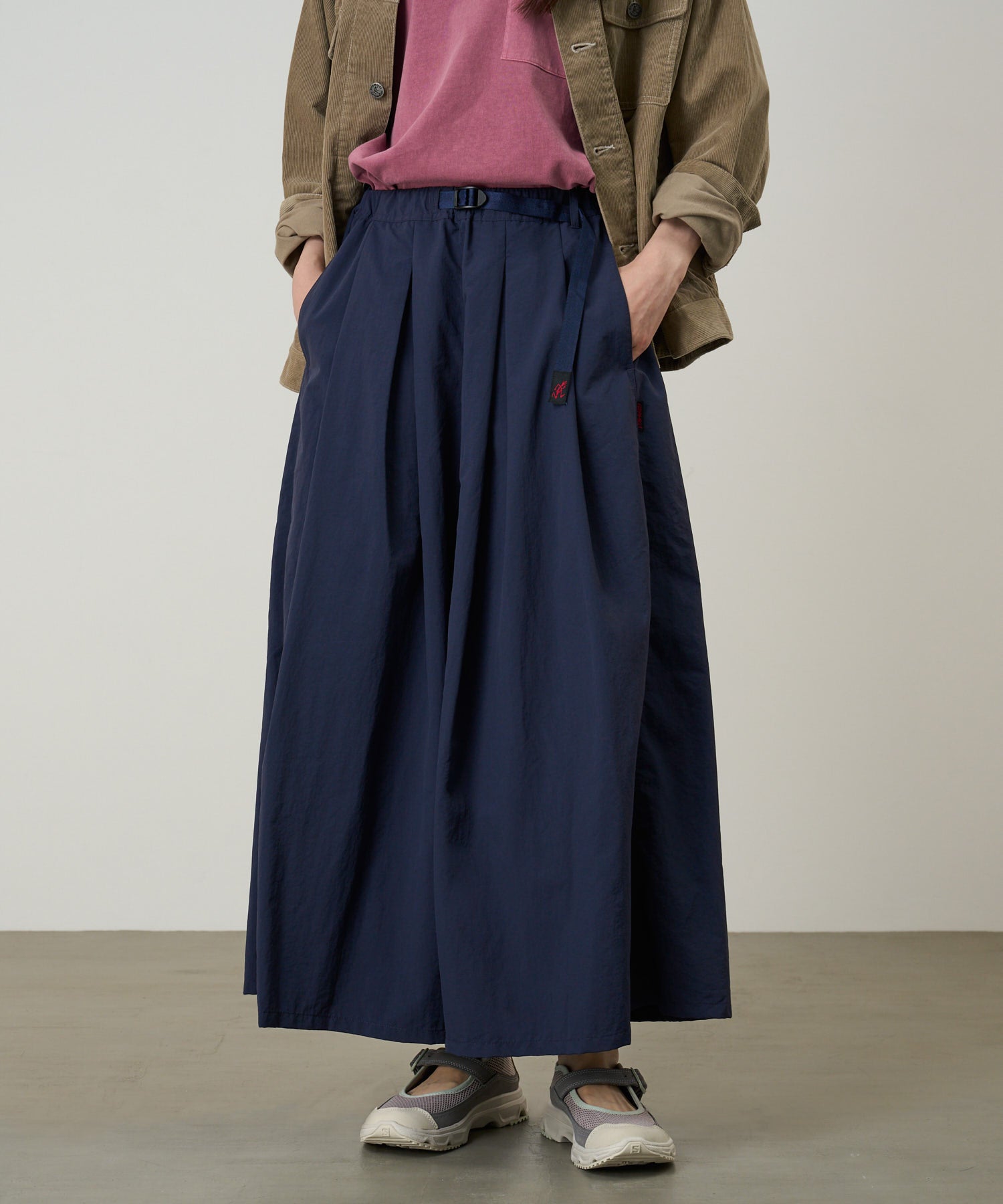 Frau Nylon Flare Hose British Navy