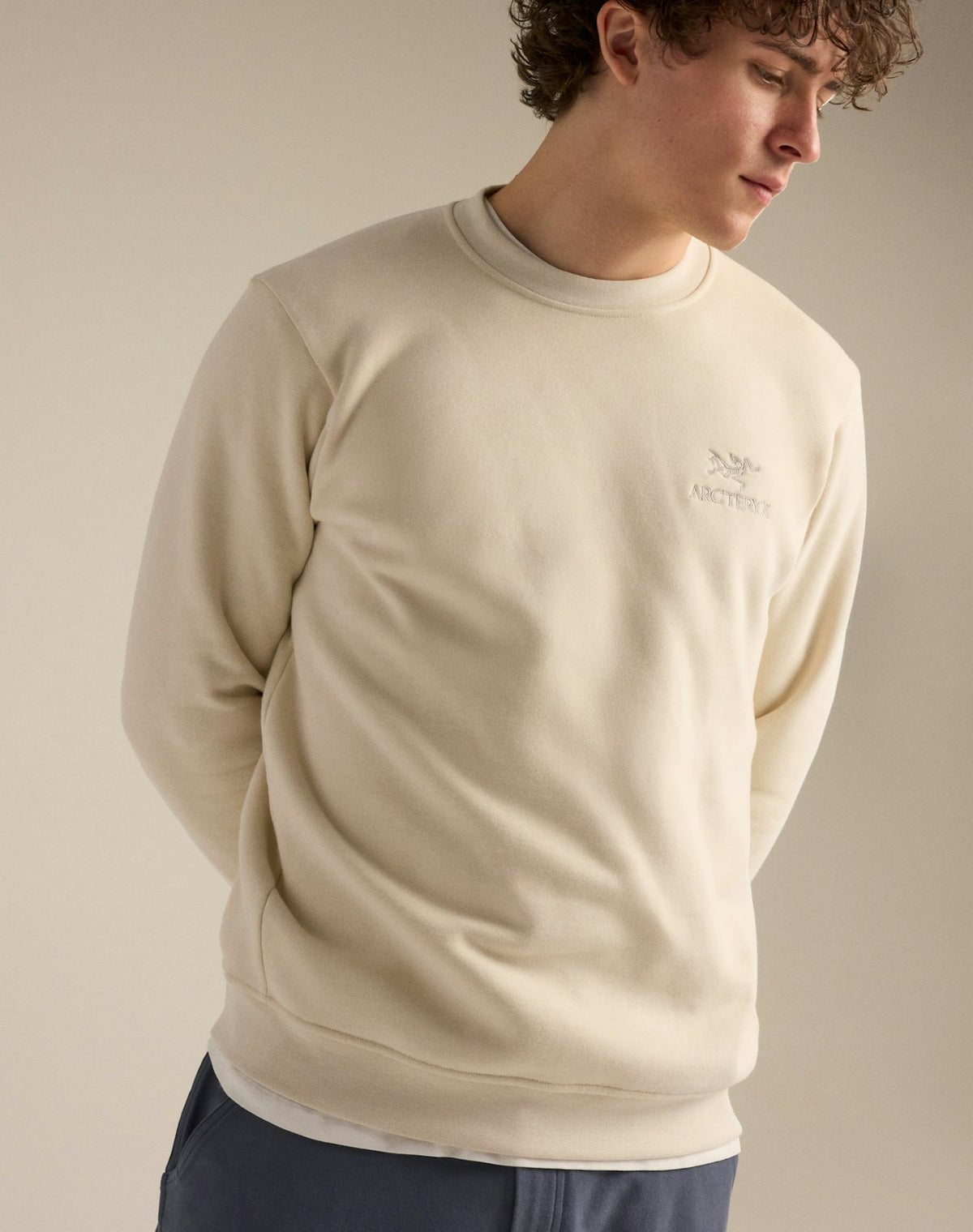 Mann Embleme Fleece Crew Sweatshirt Sea Salt