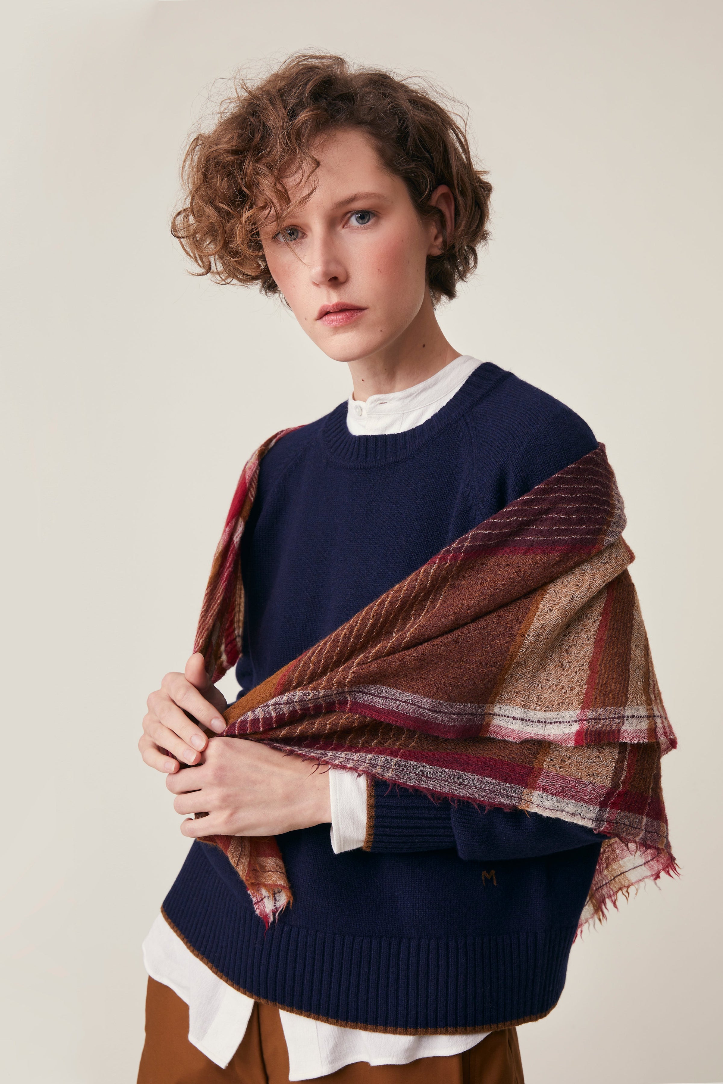 Frau Chai N. 752 Schal Taffeta