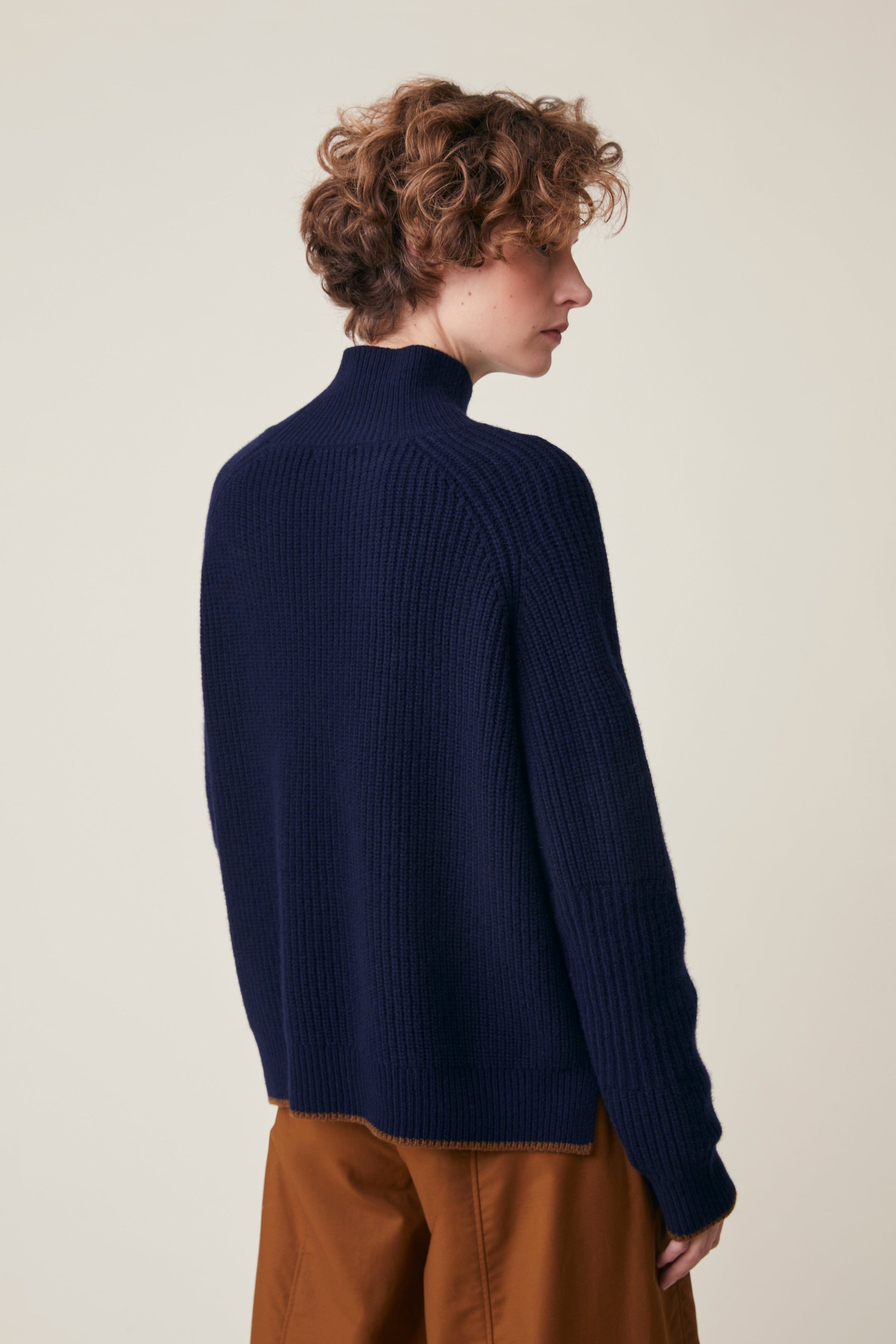 Frau Misha N. 230 Pullover Magic Blue