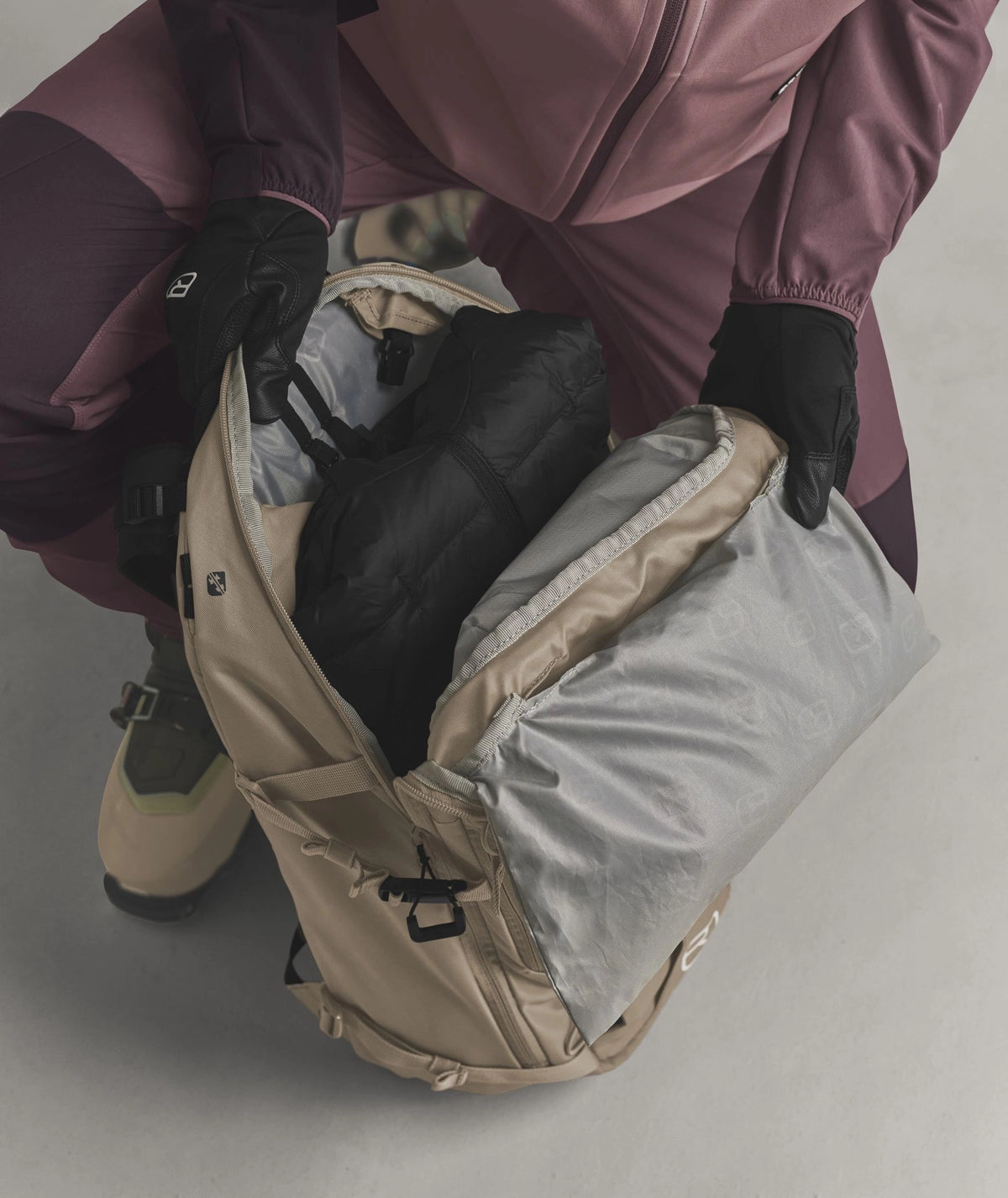 Mochila Venet Tour 28 para Mulher em Linho Escuro