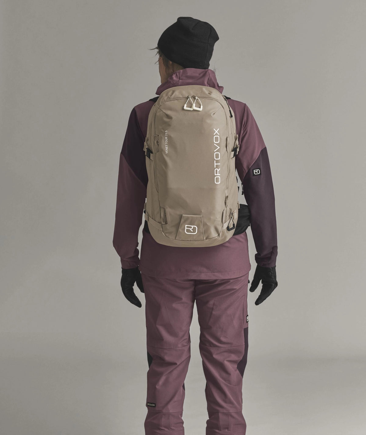 Mochila Venet Tour 28 para Mulher em Linho Escuro