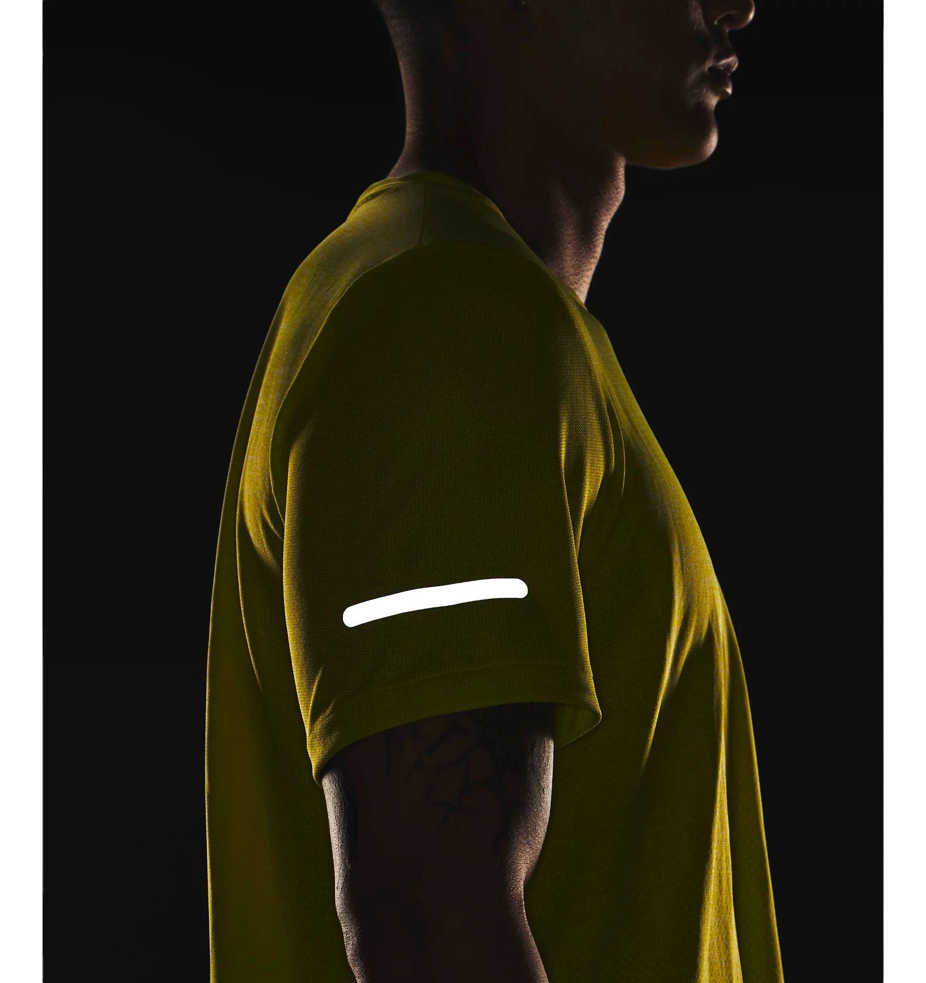 Under Armour | T-shirt Seamless Stride Uomo Velocity/Reflective - Fabbrica Ski Sises
