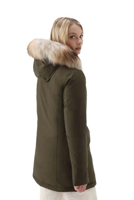 Woolrich | Giacca Luxury Arctic Raccoon Donna Dark Green - Fabbrica Ski Sises