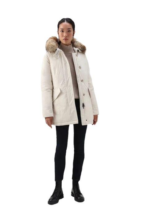Woolrich | Giacca Luxury Arctic Raccoon Donna Milk Cream - Fabbrica Ski Sises